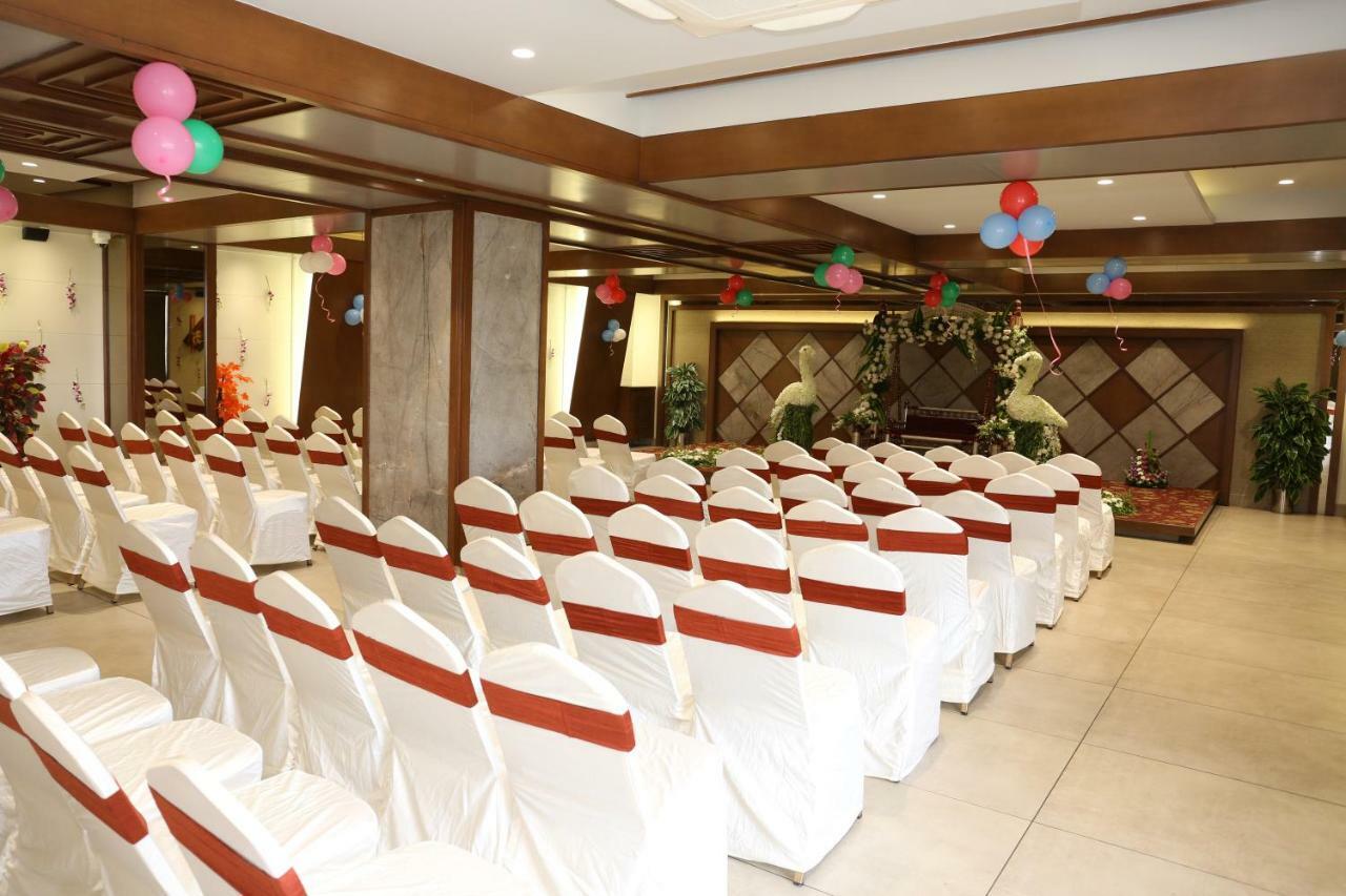 Hotel Avaante Ahmedabad Formerly Known As The Orchid Hotel Kültér fotó
